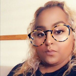 Meet your Posher, Rhodana